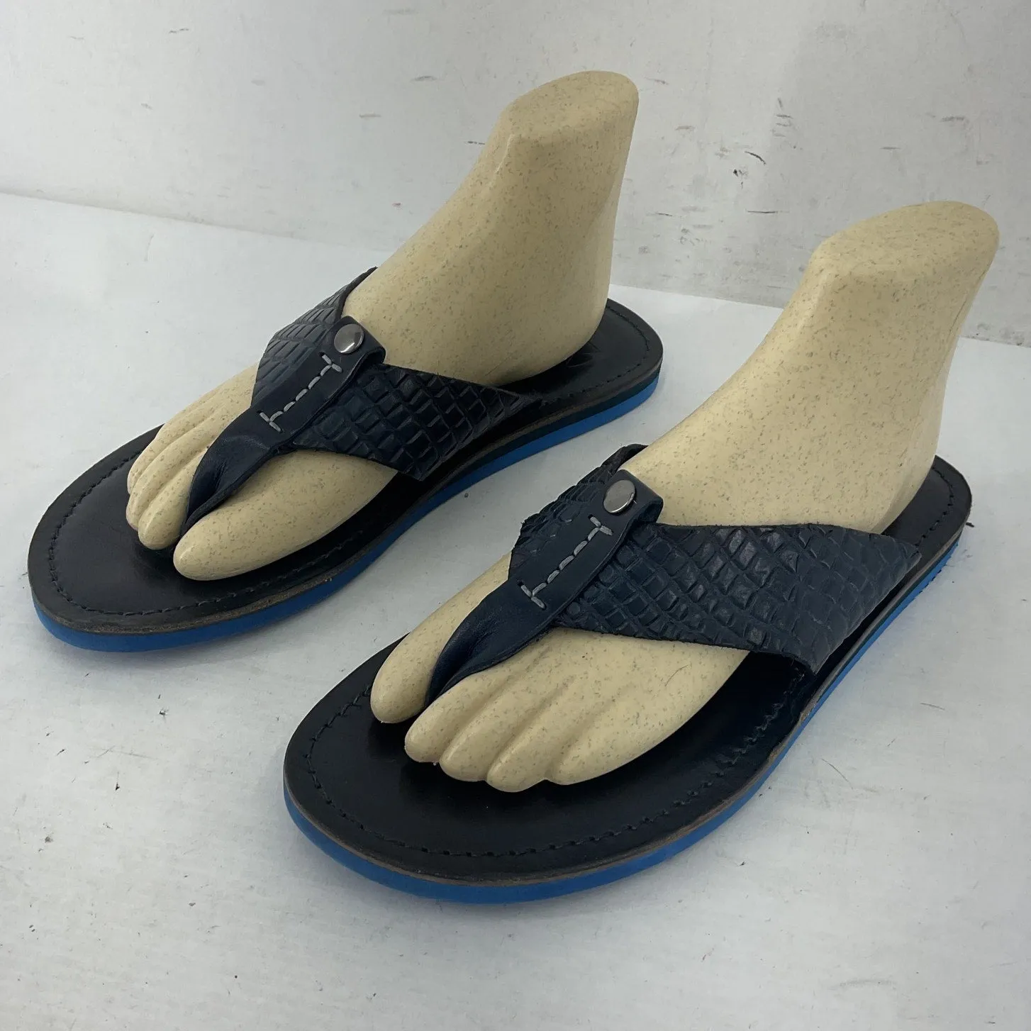 1968 Black Men's Summer Flip Flops Size 8 Synthetic Preowned