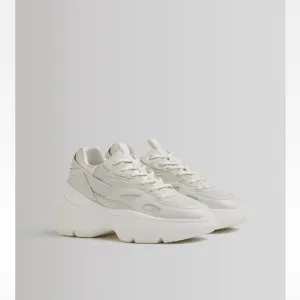 Bershka- Contrast XL sole trainers