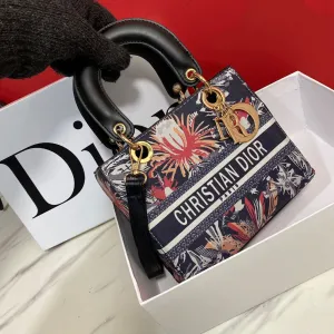 CD Women Fashion Western Style Tote Multi Color Medium Size Bag For Women's Or Girls Bag - Best Casual Use Bag DR-M784