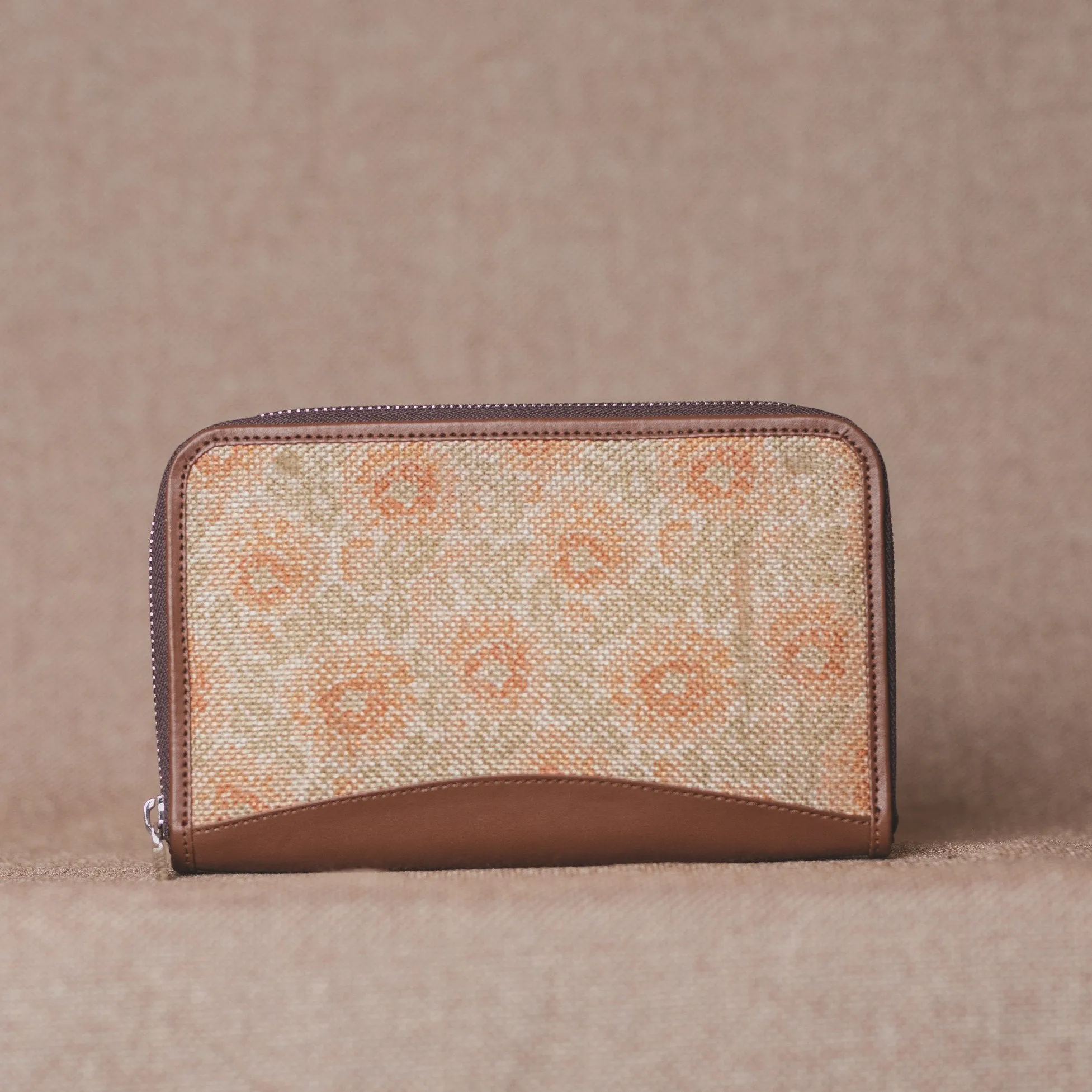 Daisybush - Laptop Bag & Chain Wallet Combo