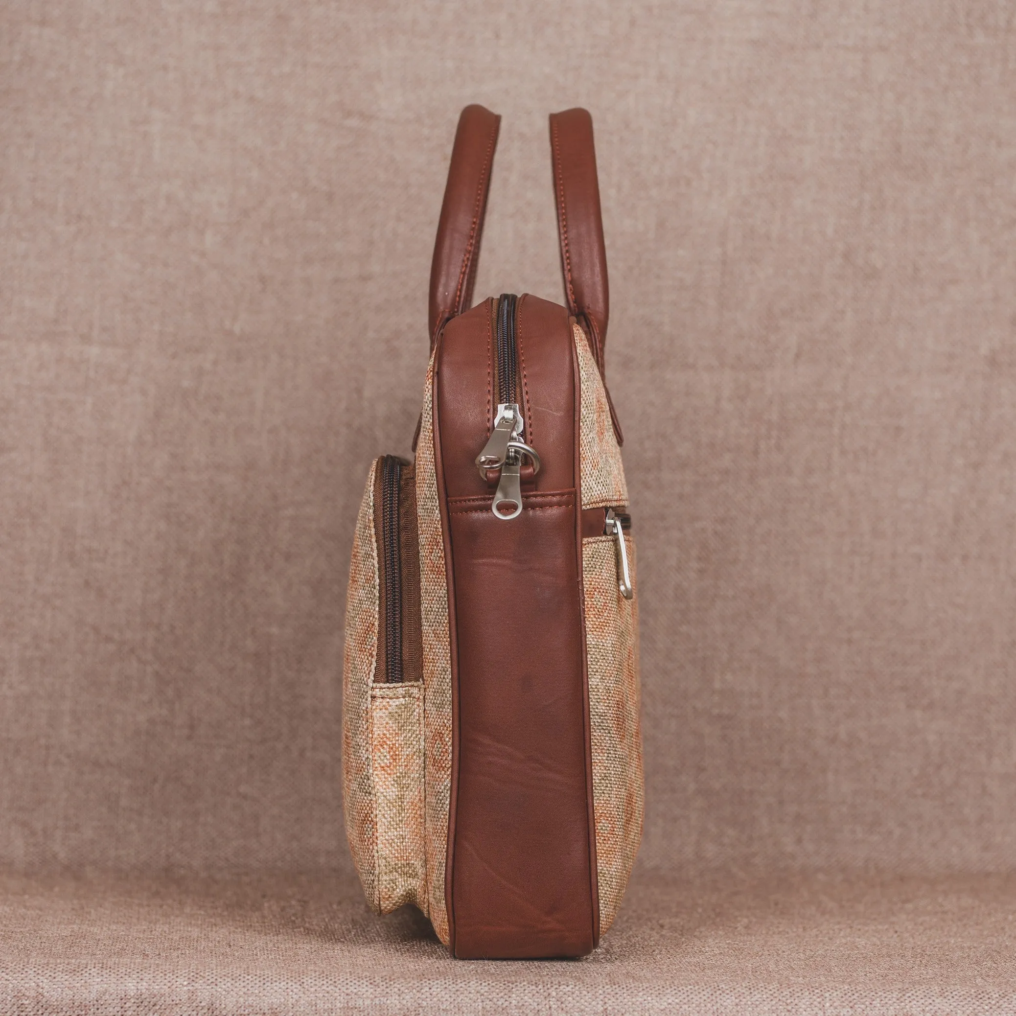 Daisybush - Laptop Bag & Chain Wallet Combo