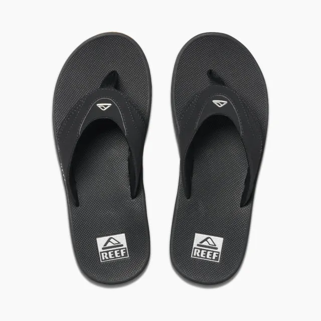FANNING FLIP FLOPS