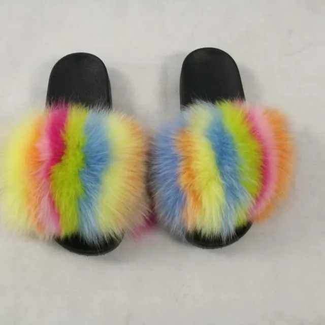 GRAFFITI SET - SLIDES & BAG - STATEMENT SET! MATCHING SHOE