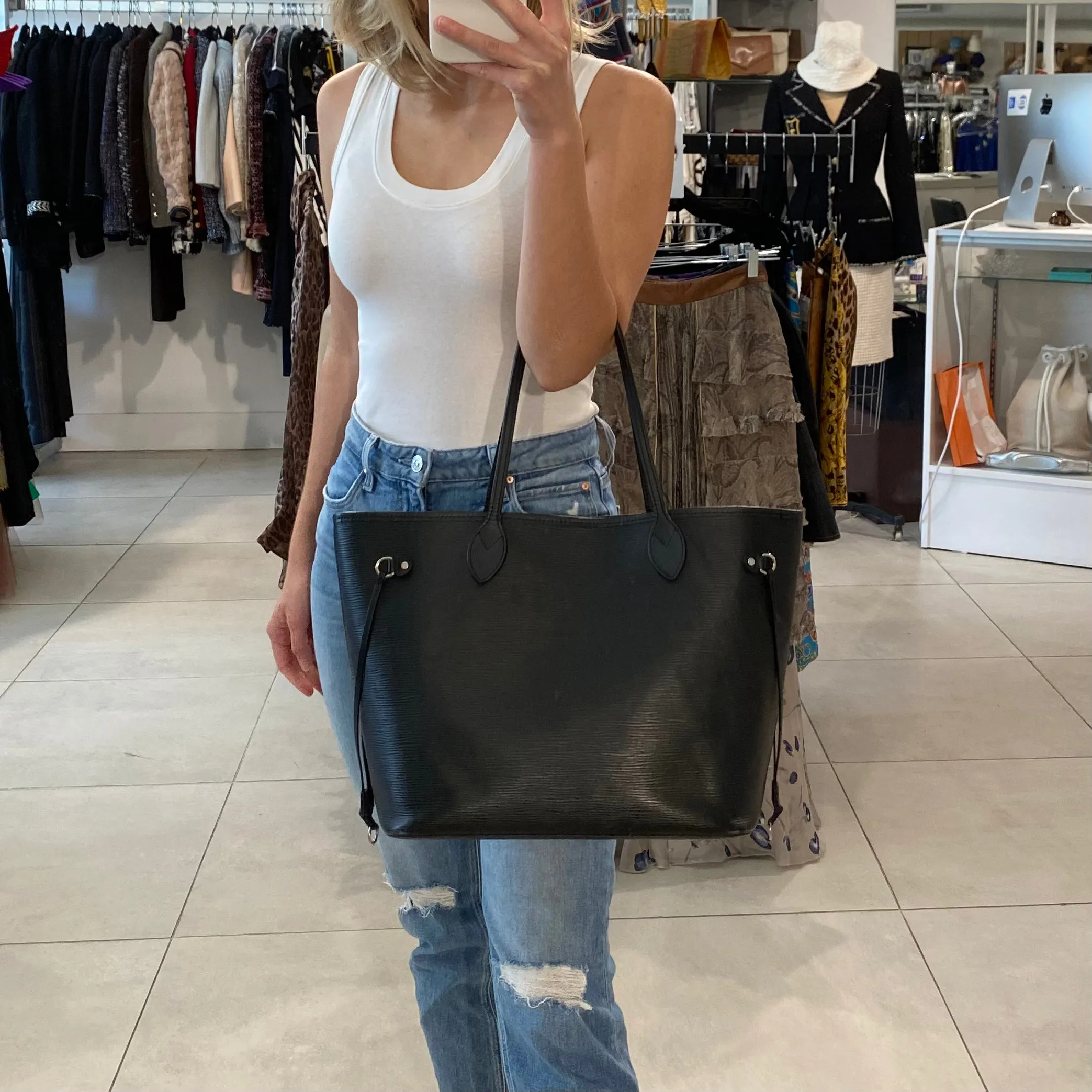 Louis Vuitton Black Epi Neverfull MM w Pouch