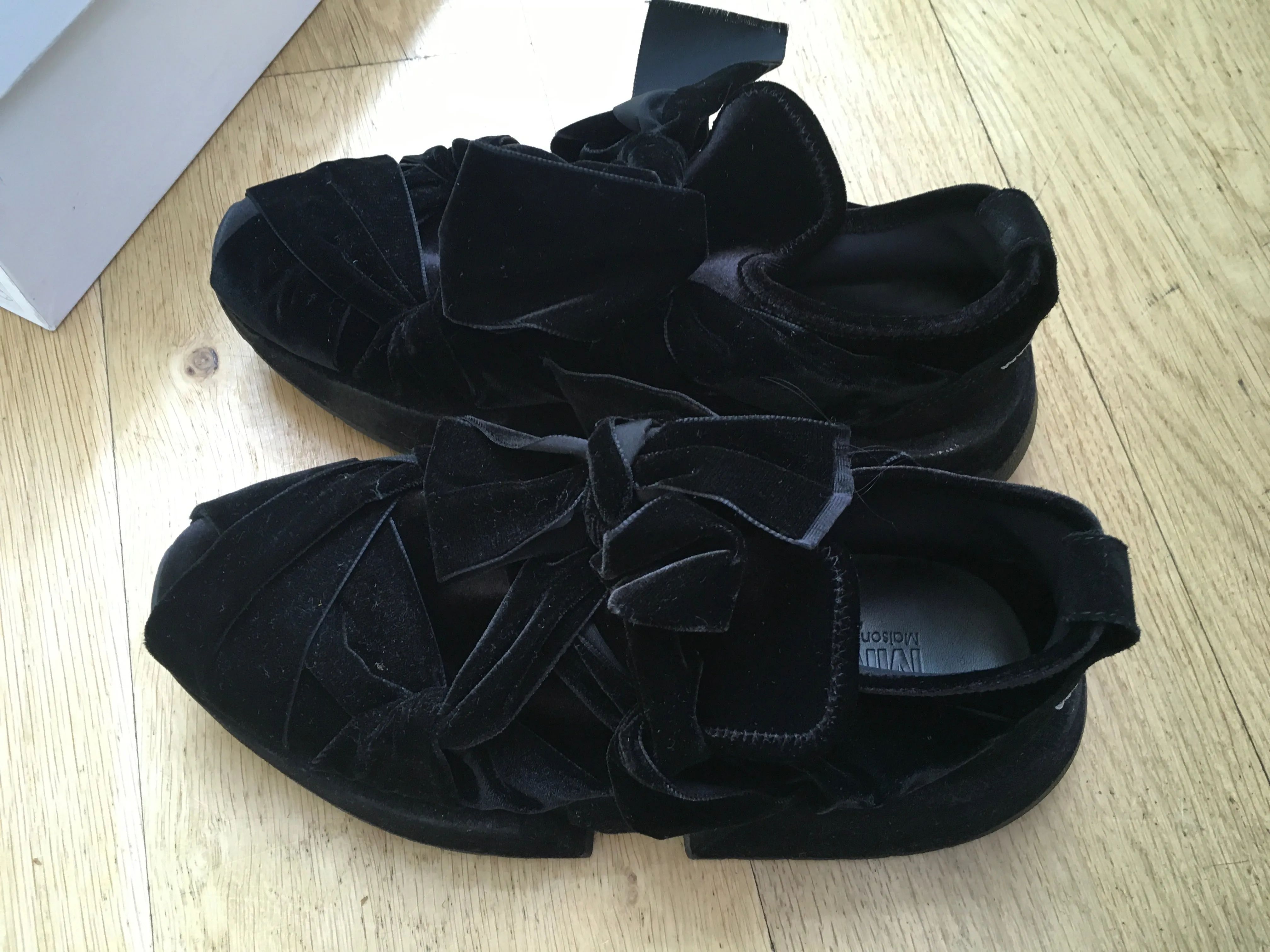 MM6 Maison Margiela Black Low Top Sneakers in Black Velvet Trainers 39 US 9 UK 6 ladies