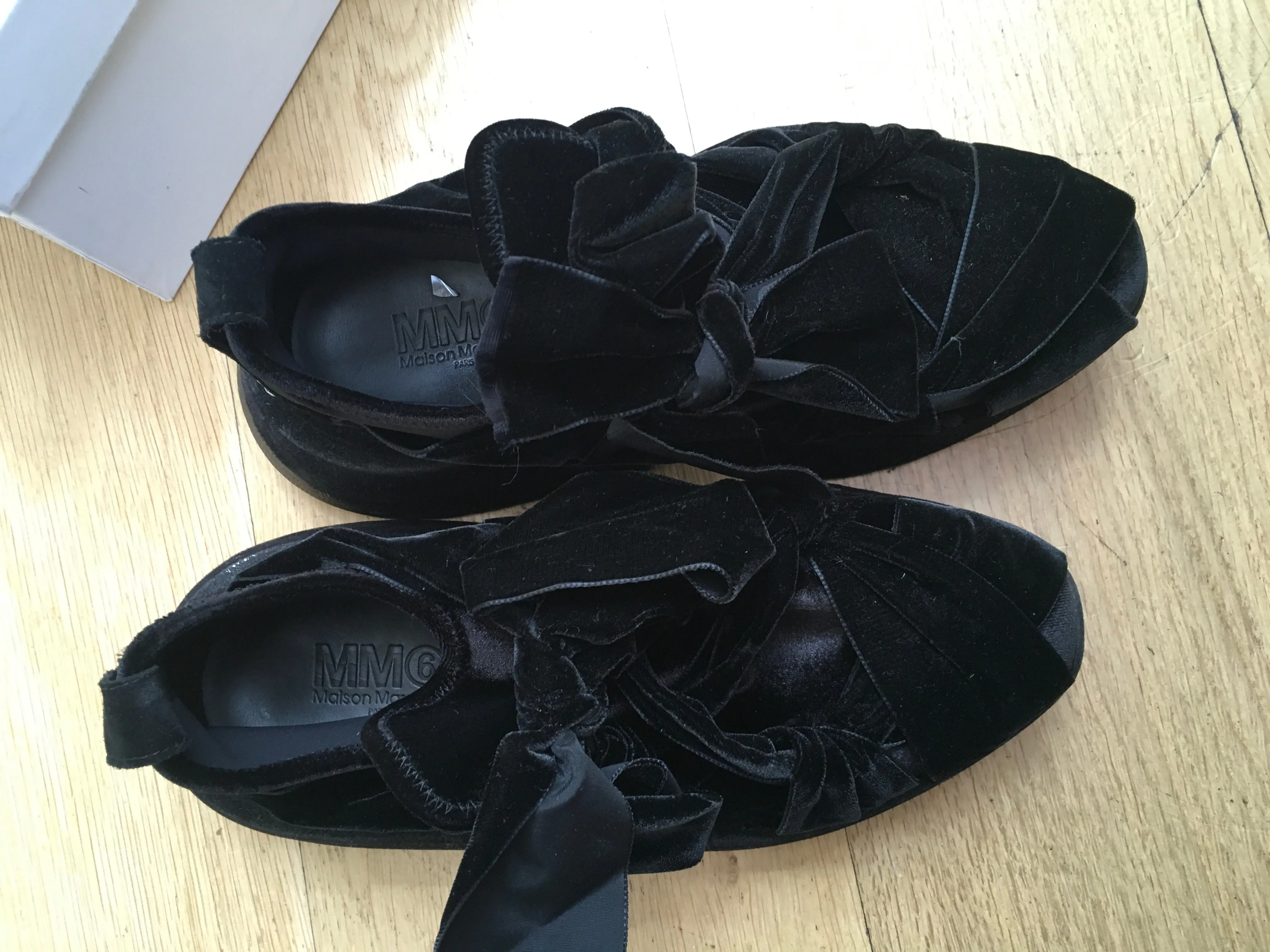 MM6 Maison Margiela Black Low Top Sneakers in Black Velvet Trainers 39 US 9 UK 6 ladies