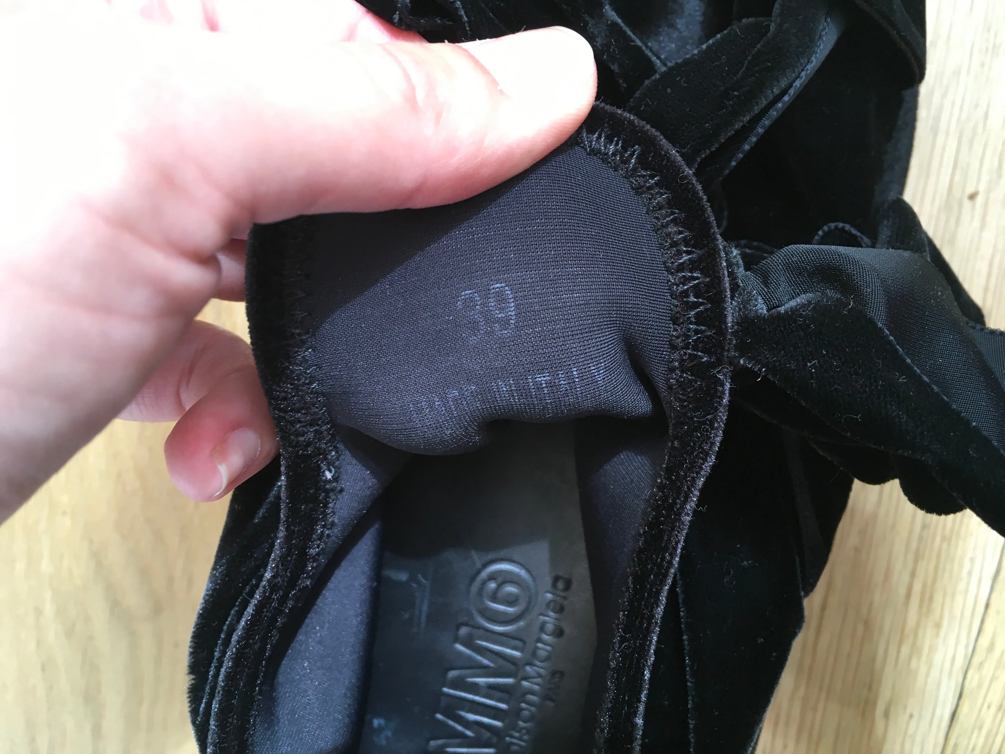 MM6 Maison Margiela Black Low Top Sneakers in Black Velvet Trainers 39 US 9 UK 6 ladies