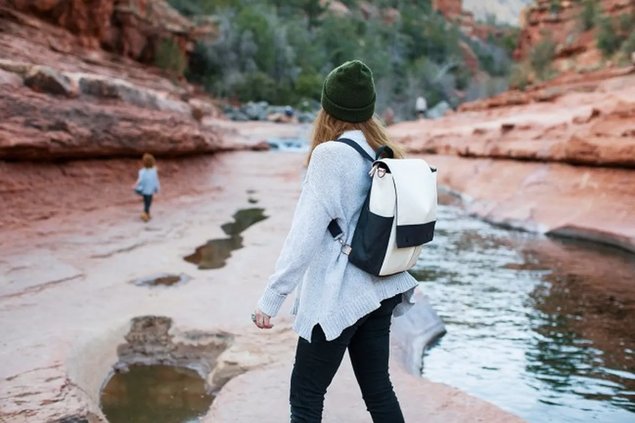 PATHWAY PACK IN BIRCH/BLACK