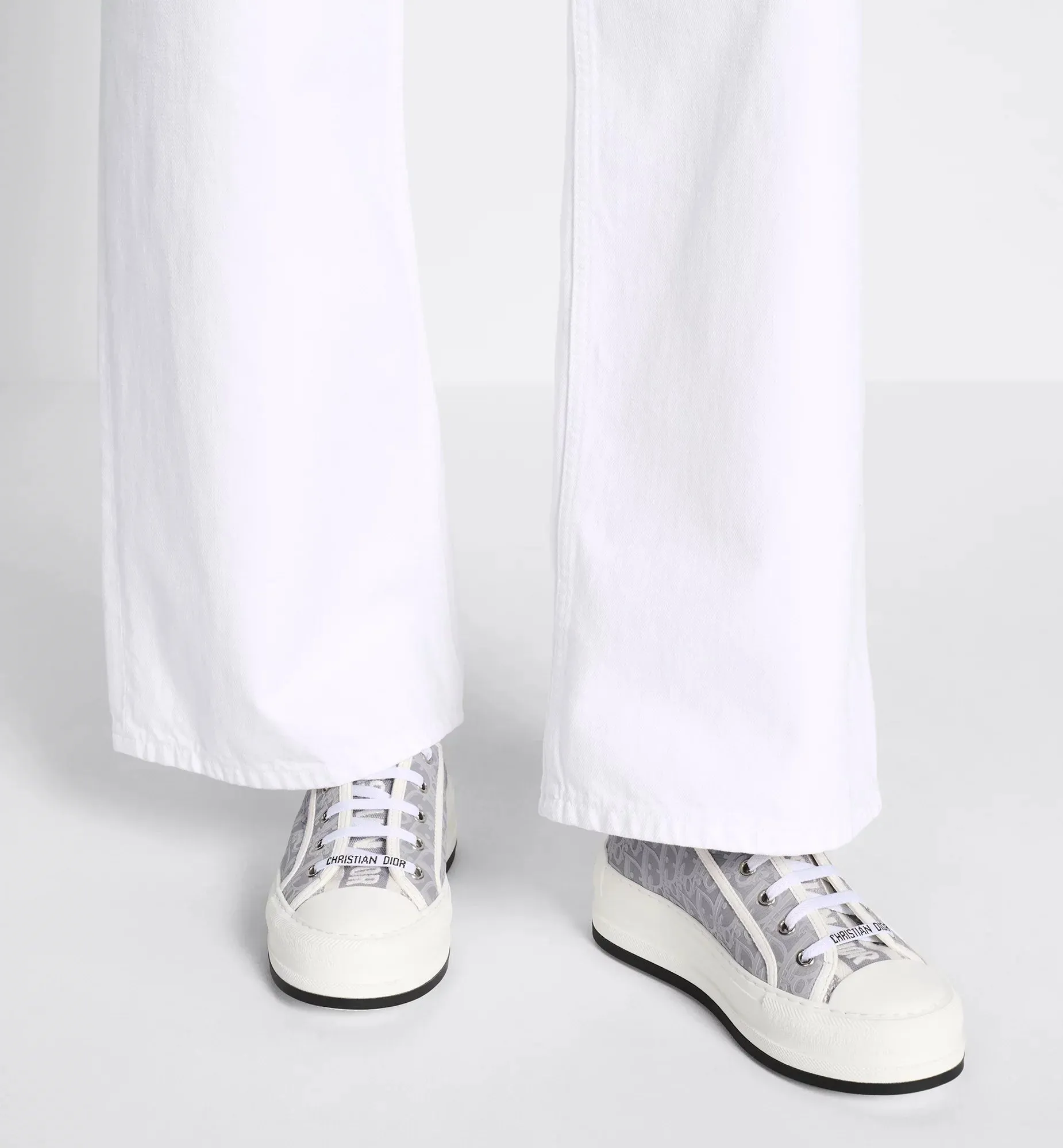 Walk'n' Platform Calfskin Textured Sneaker